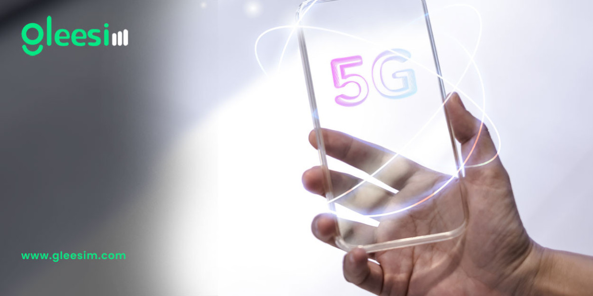 How to Choose the Right eSIM for International Travel in 2025