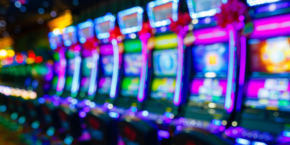 Meglio il Casinò Fisico o Quello Online? Pro e Contro