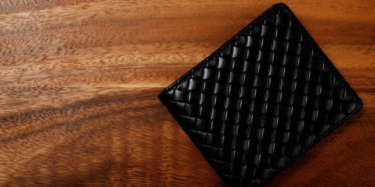 Premium Leather Belts for Men and Stylish Wallets for Every Occasion
