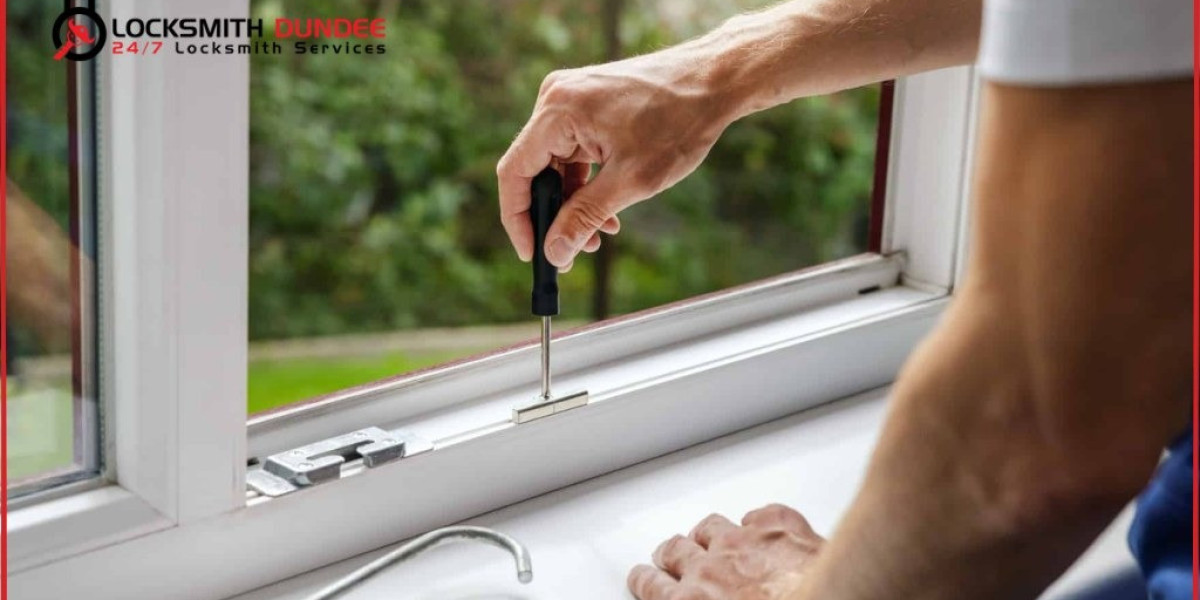 What Local Dundee Locksmiths Can Do That Online Tutorials Can’t