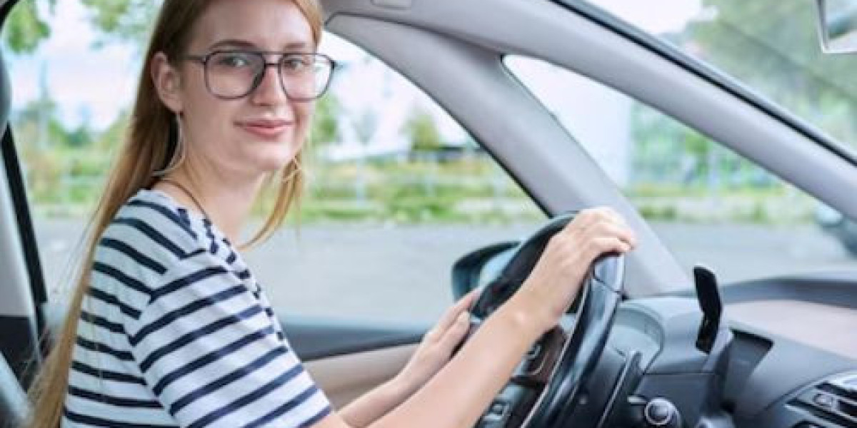 Fast-Track Your Driving Skills with an Intensive Driving Course in Manchester