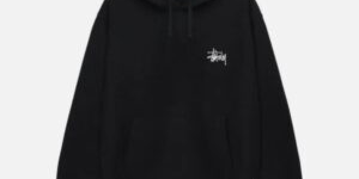Vintage Vibes, Modern Care: Deep Cleaning an Old-School Stüssy Hoodie