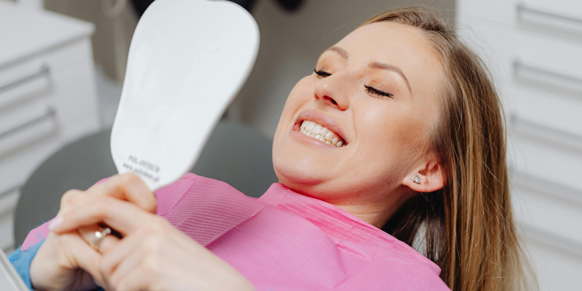 Teeth Whitening in Dubai – Brighten Your Smile with Pearl Dental Clinics